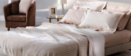 What is a duvet? And How Does it Differ to a Comforter, Quilt or Coverlet?